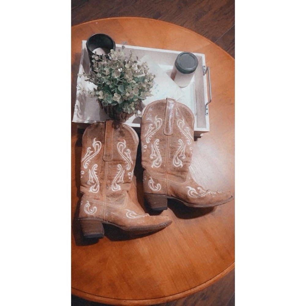 Corral embroidered western cowgirl boots